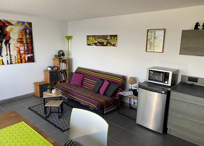 3 Etoiles Entierement Renove 