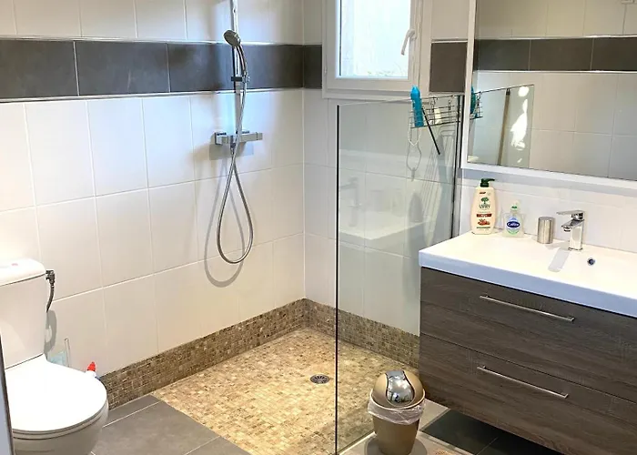 3 Etoiles Entierement Renove 